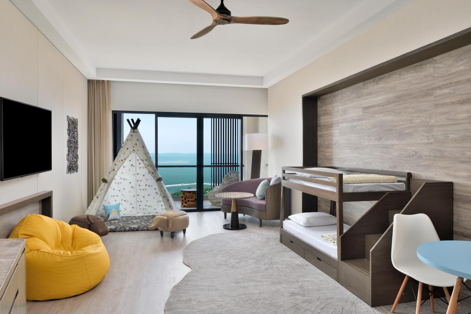 Family Room with Balcony and Mountain View,1657251403:JPEG